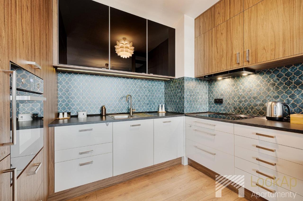 Apartment Fuzja Iv By Lookap *